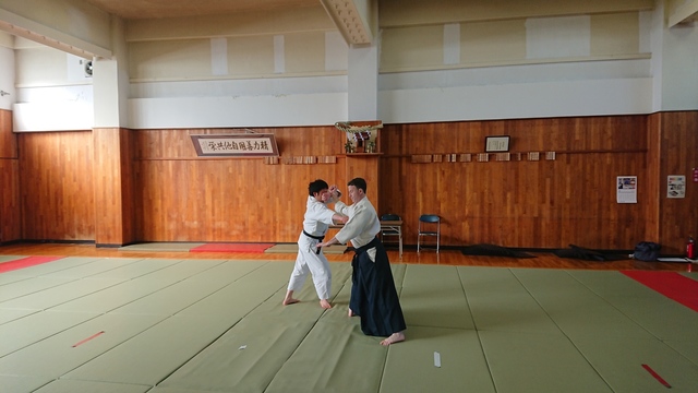 胸持ち二ヶ条抑え（一）１.JPG