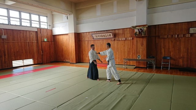 胸持ち側面入り身投げ（一）１.JPG